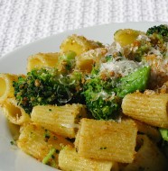 Broccoli, Garlic and Rigatoni