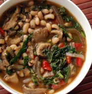 Black-Eyed Peas with Garlic and Kale